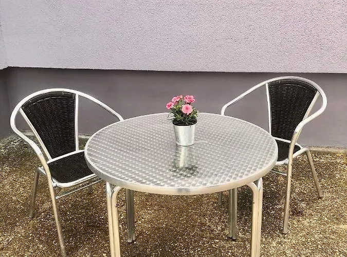 公寓 Modernes Mit Kuechenzeile Und Bad *